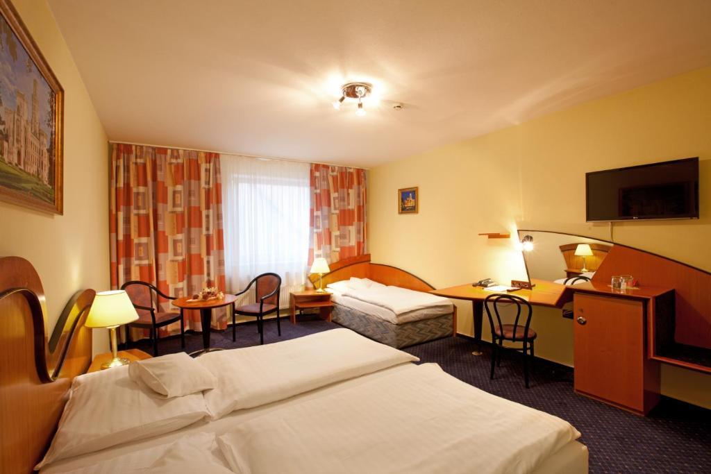 Hotel Savoy 체스케부데요비체 외부 사진