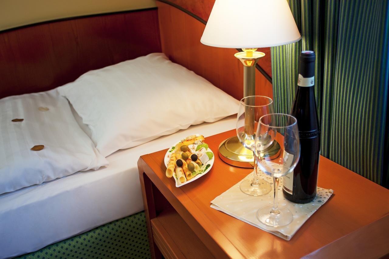 Hotel Savoy 체스케부데요비체 외부 사진